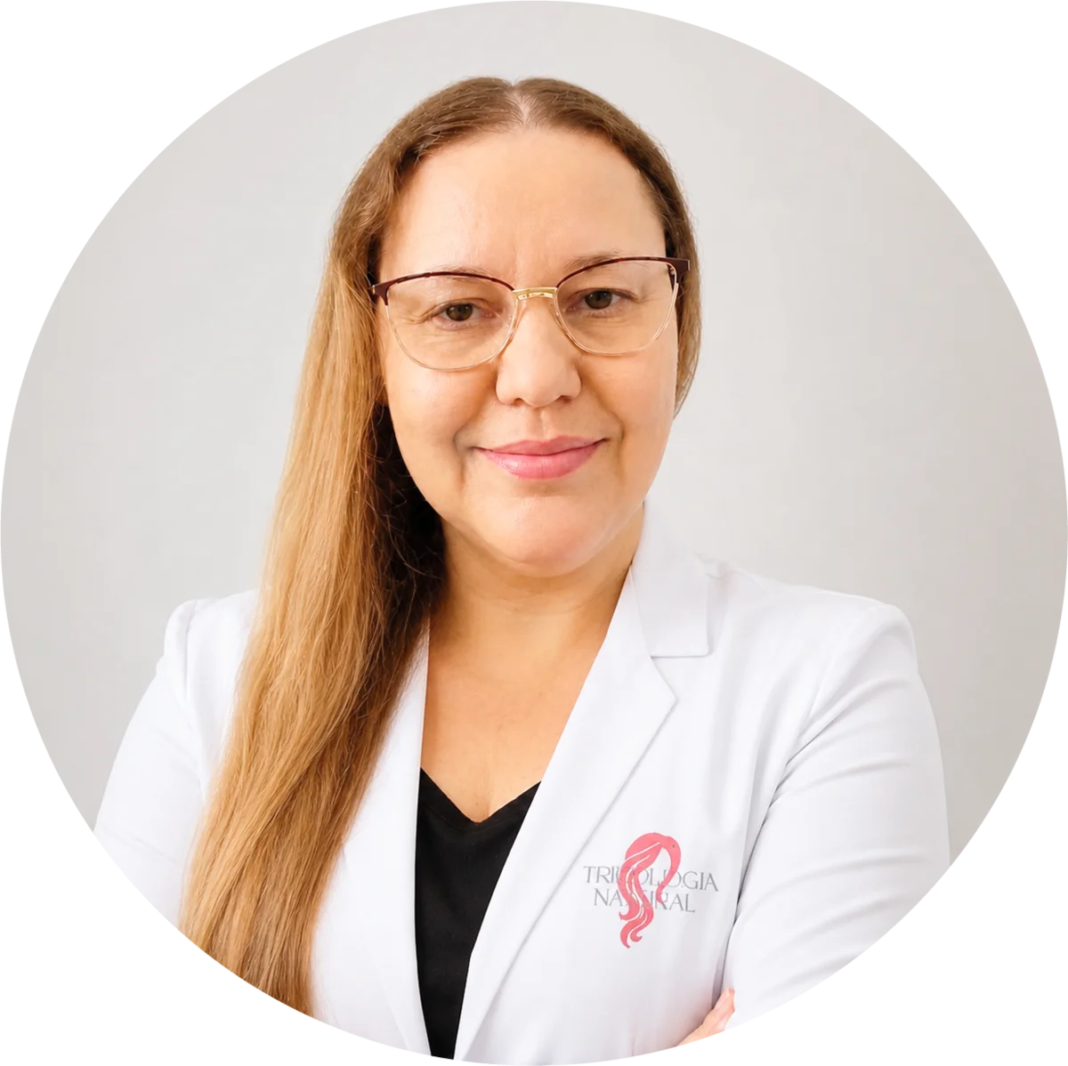 Dra. Adriana Lucélia — Doutora Naturopata e Tricologista